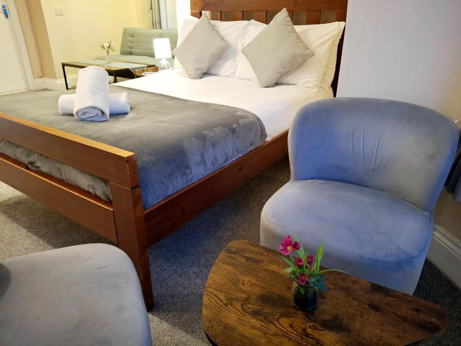 Inn By The Sea, Portsmouth - En Suite Rooms With Or Without Sea View, Onsite Ev 22Kw Портсмът Екстериор снимка
