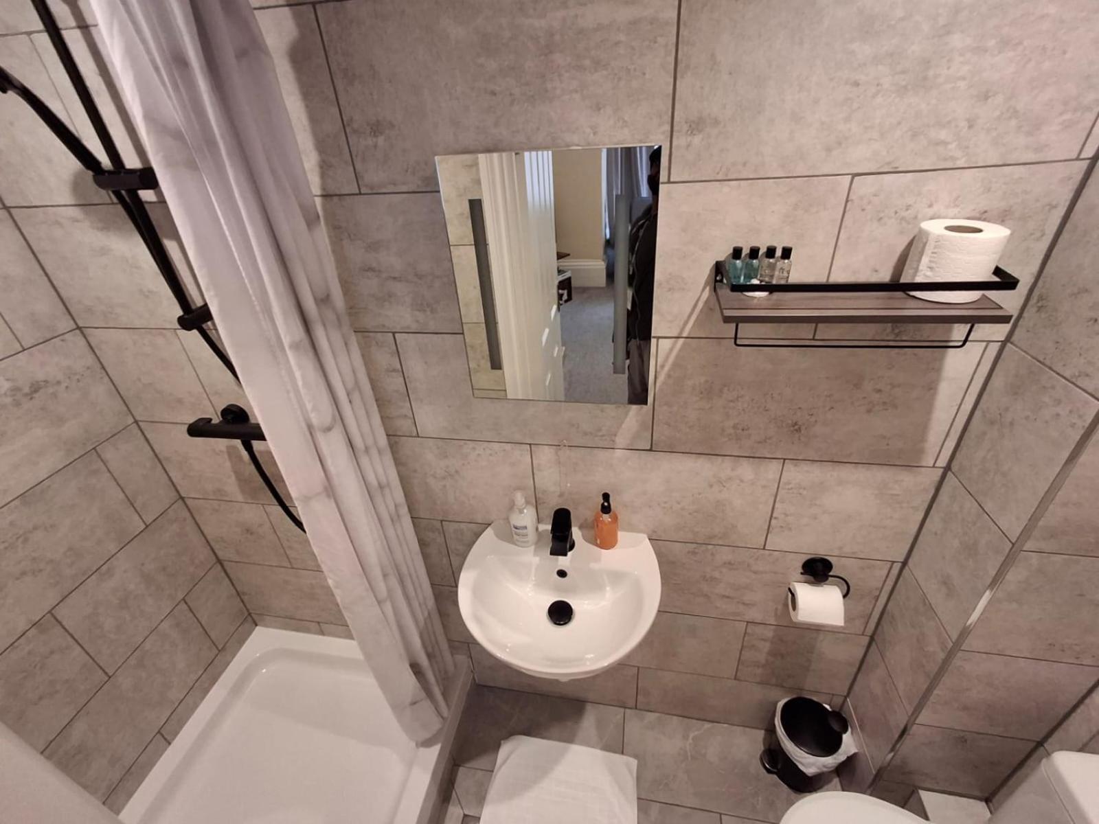 Inn By The Sea, Portsmouth - En Suite Rooms With Or Without Sea View, Onsite Ev 22Kw Портсмът Екстериор снимка